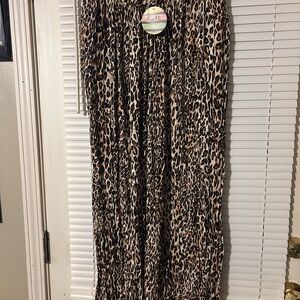 Kye MI  Leopard Print Pants size small
